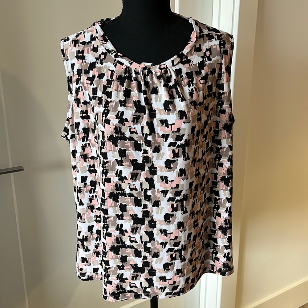Sleeveless Blouse | pink, black, white, grey